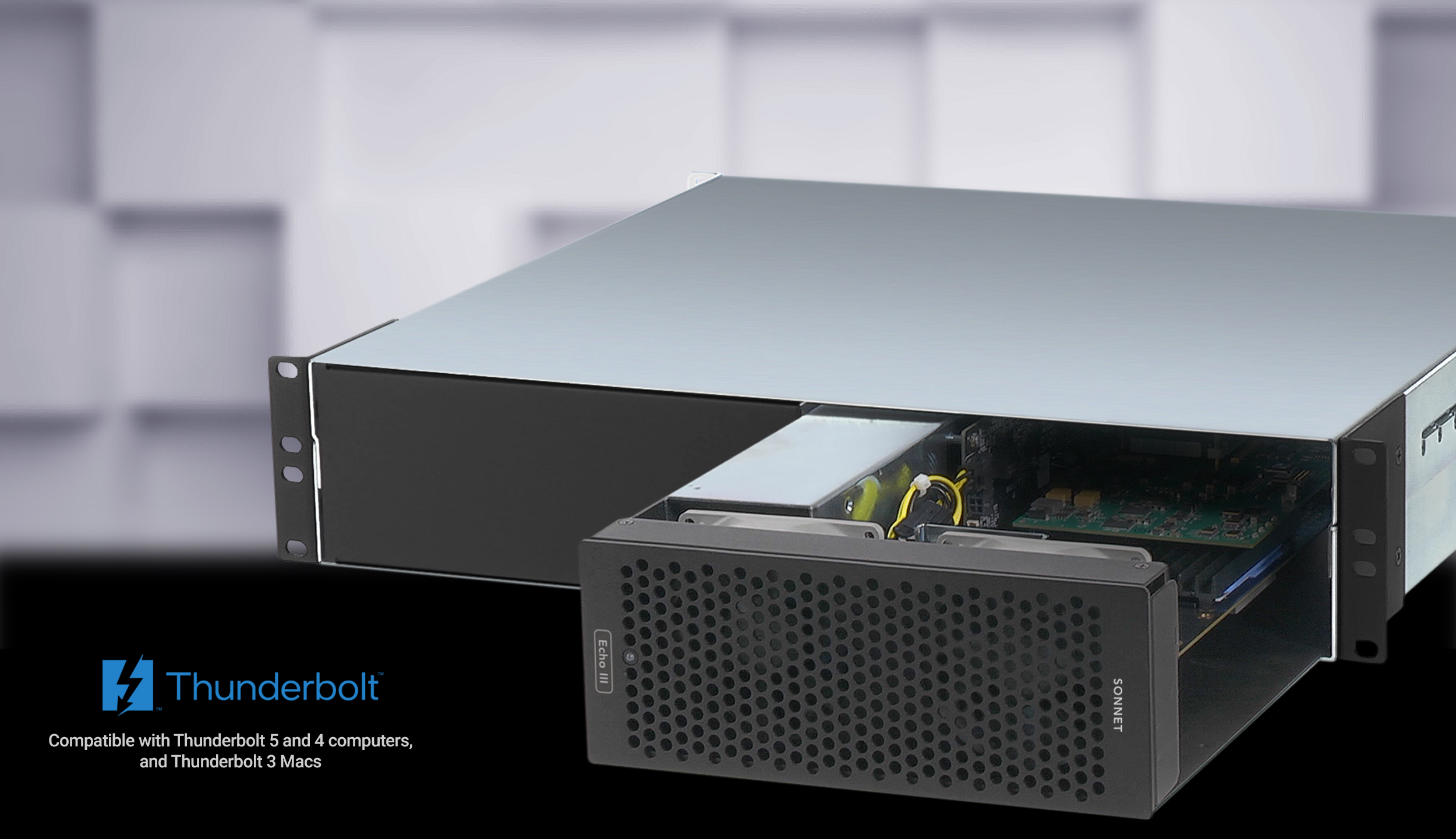 Echo SE I T5 Thunderbolt Expansion System profile hero photo with art studio in background.