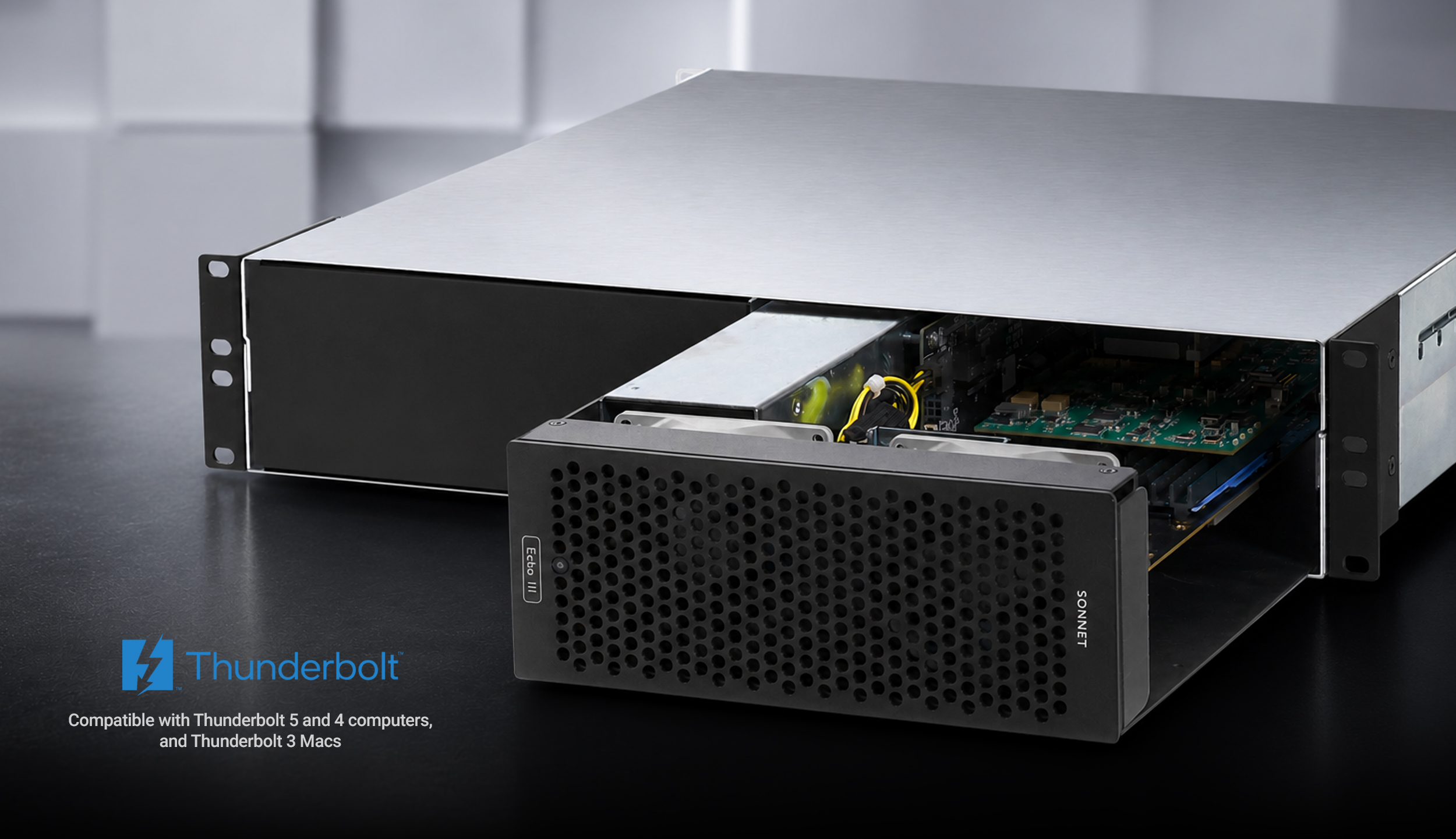 Echo SE I T5 Thunderbolt Expansion System profile hero photo with art studio in background.