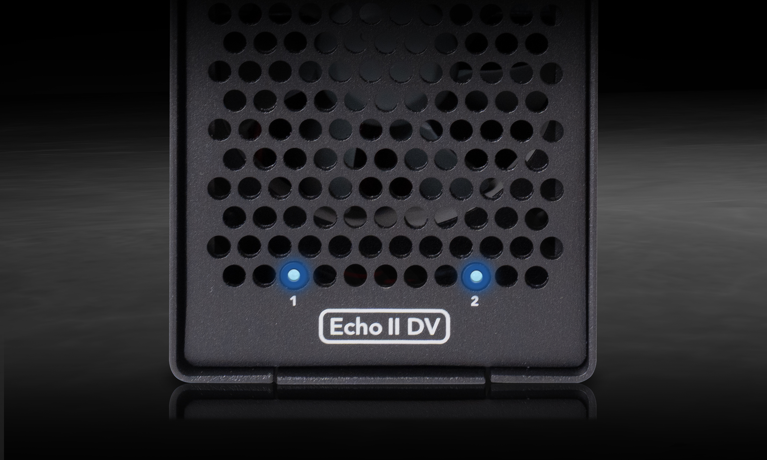 Close up front view of lower area of Echo SE I T5, showing the power light on.