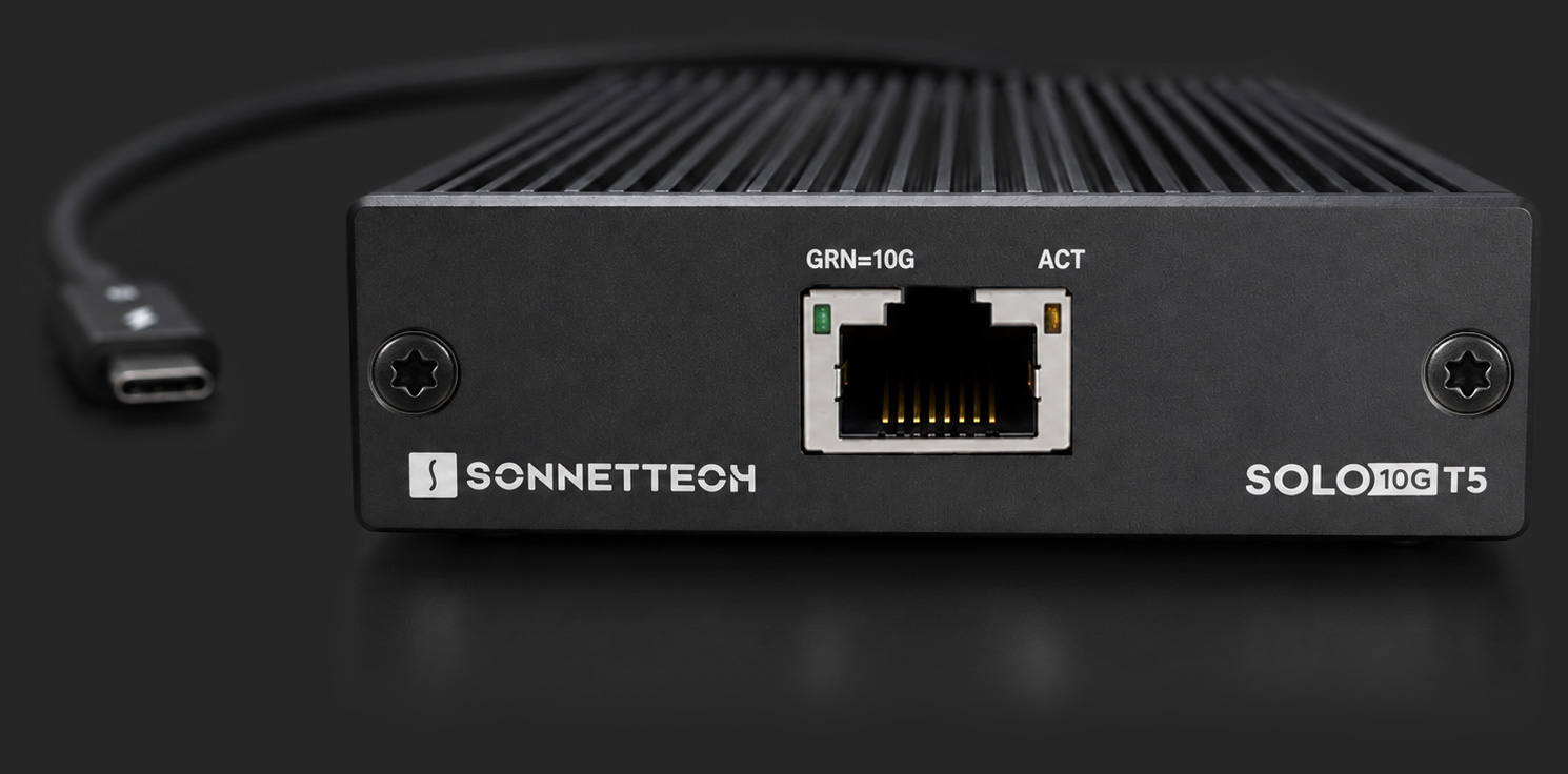 Solo10G T5 Thunderbolt Adapter front view.